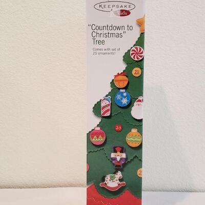 Lot 5: New Hallmark Countdown To Christmas Tree