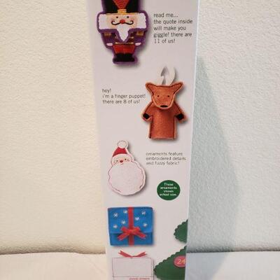 Lot 16: New Hallmark Countdown to Christmas Tree