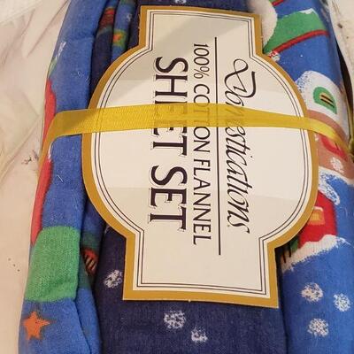 Lot 17: Never Been Used Vintage Christmas Flannel Sheets