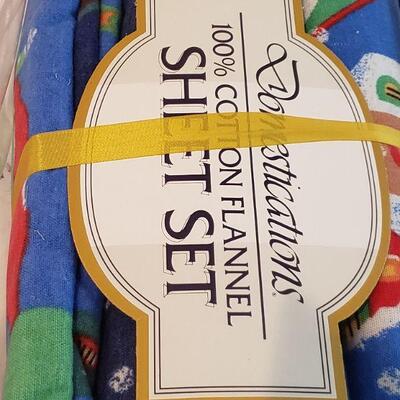 Lot 17: Never Been Used Vintage Christmas Flannel Sheets