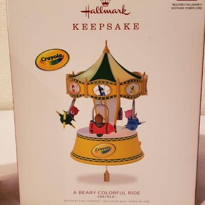 Lot 23: New in Package (4) Hallmark Ornaments lot