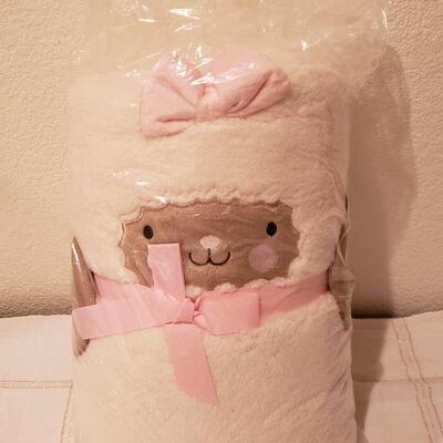 Lot 30: New in Package Dept. 56 Lamb Blanket