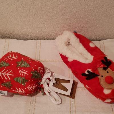Lot 31: New Christmas Slippers & PJ Pants