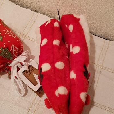 Lot 31: New Christmas Slippers & PJ Pants