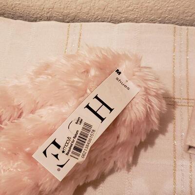 Lot 35: New Slippers, Bath Fizzers & Book of Encouragements