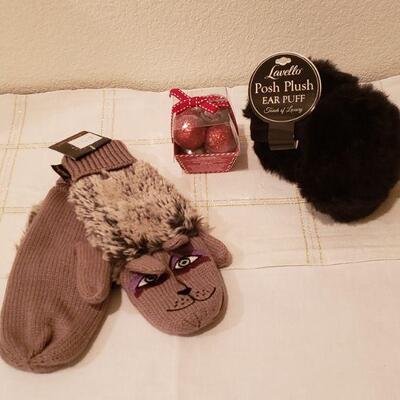 Lot 40: New Mittens, Fluffy Earmuffs & Bath Fizzers