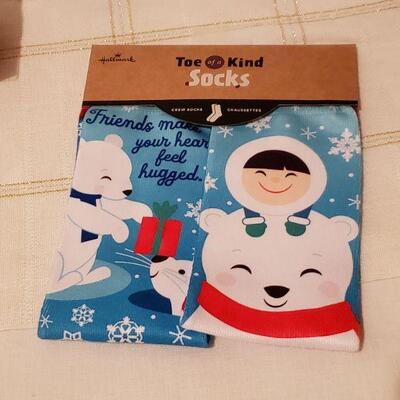 Lot 41: New Mittens, Socks, Coloring book & Bath Fizzers 