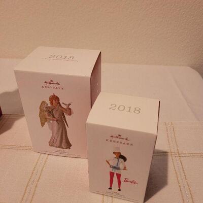 Lot 73: Assorted HALLMARK Ornaments 