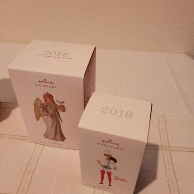 Lot 73: Assorted HALLMARK Ornaments 