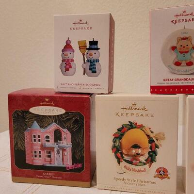 Lot 77: Assorted HALLMARK Christmas Ornaments