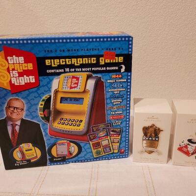 Lot 86: PRICE IS RIGHT Game NEW + HALLMARK 