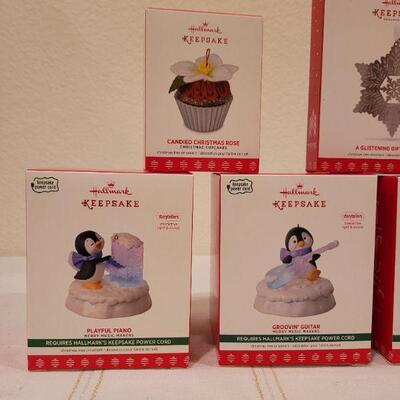 Lot 90: Assorted HALLMARK Christmas Ornaments 