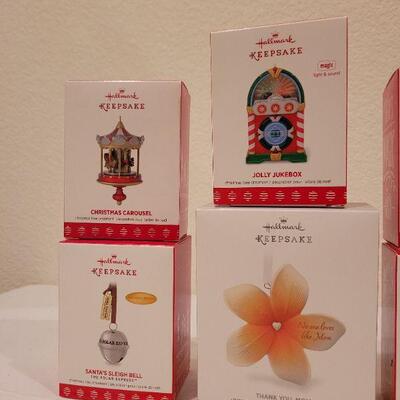 Lot 91: Assorted HALLMARK Christmas Ornaments 