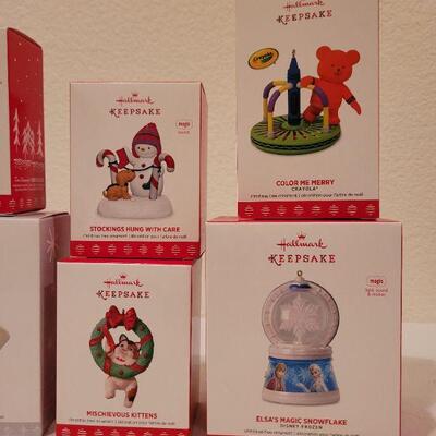 Lot 91: Assorted HALLMARK Christmas Ornaments 