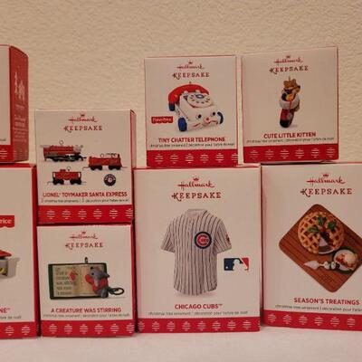 Lot 92: Assorted HALLMARK Christmas Ornaments 
