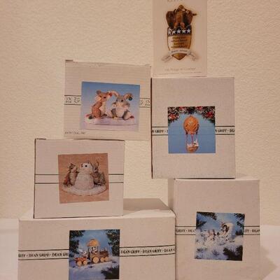 Lot 99: Assorted Christmas Deco Figures