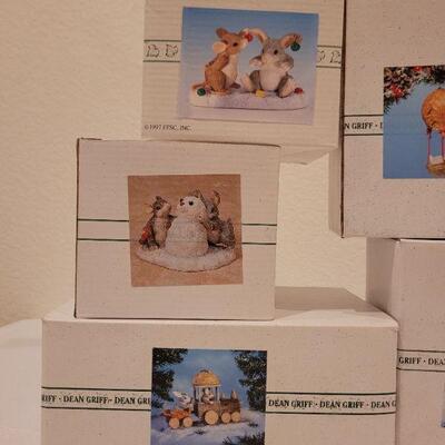 Lot 99: Assorted Christmas Deco Figures