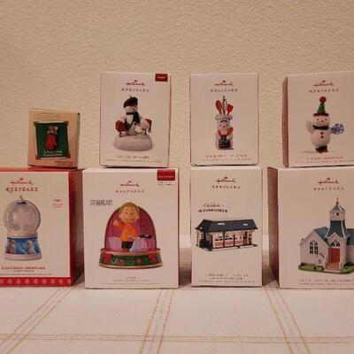 Lot 106: Assorted HALLMARK Christmas Ornaments 