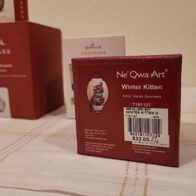 Lot 109: Assorted HALLMARK Christmas Ornaments 