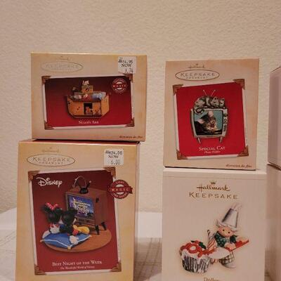 Lot 112: Assorted HALLMARK Christmas Ornaments 