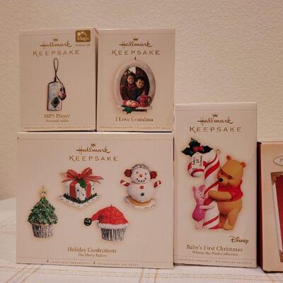 Lot 113: Assorted HALLMARK Christmas Ornaments 