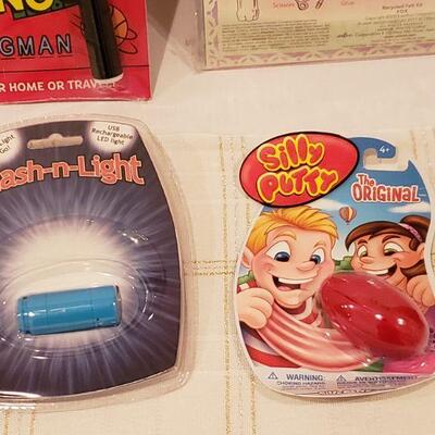 Lot 123: New Children's Activities/Gifts