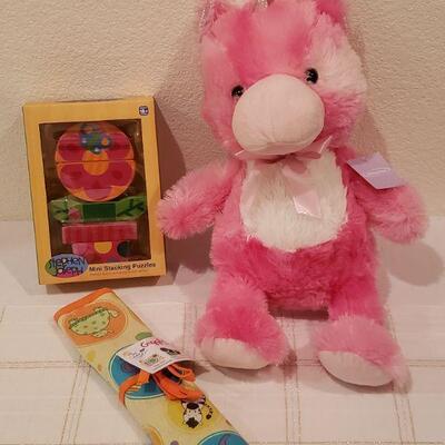 Lot 124: New Wood Puzzle, Play/Dinner Mat and Soft Pink Unicorn 