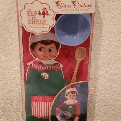 Lot 126:  The Elf on a Shelf - A Christmas Tradition (Girl) & an New Outfit 