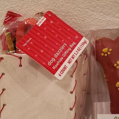 Lot 129: Dog Christmas Gift Lot
