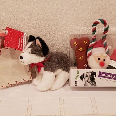Lot 129: Dog Christmas Gift Lot