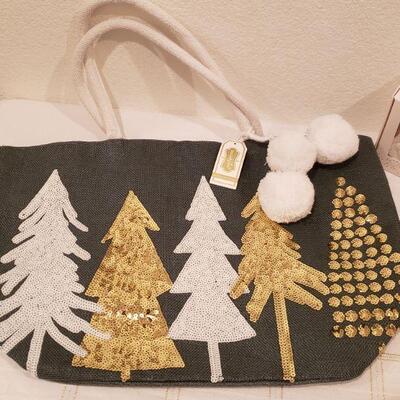 Lot 136: New Large Winter Tote Bag, Socks and Small Flashlight 