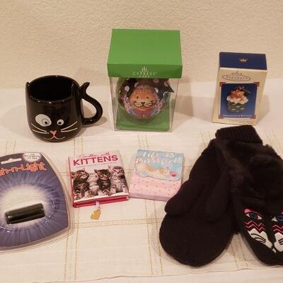 Lot 137:  New Cat Lovers Gift Lot
