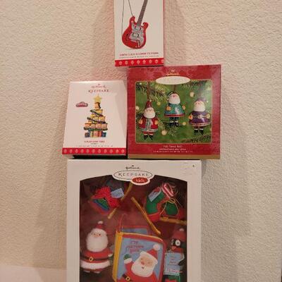 Lot 141: Assorted HALLMARK Christmas Ornaments 