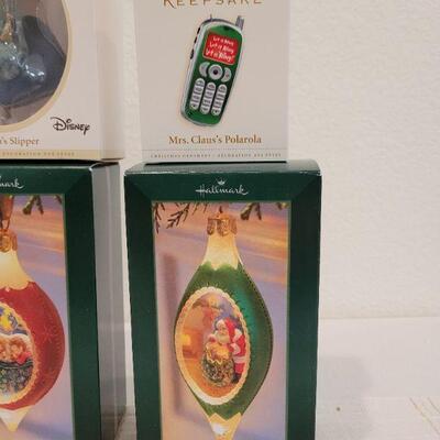 Lot 147: Assorted HALLMARK Christmas Ornaments 