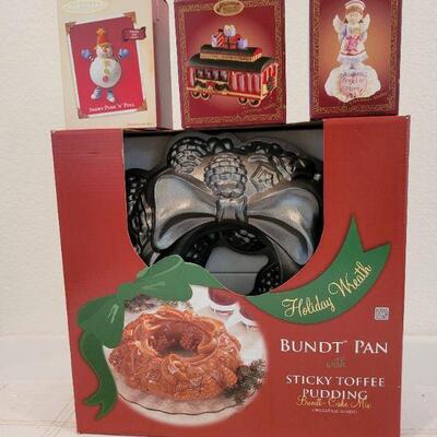 Lot 155: Bundt Pan NEW and HALLMARK Christmas Ornaments