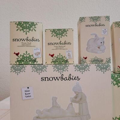 Lot 163: Dept. 56 SnowBabies Christmas Figures 