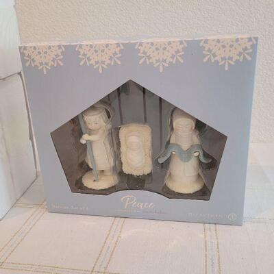 Lot 164: Dept. 56 SnowBabies Christmas Figures 