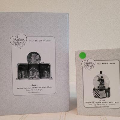 Lot 170: Assorted Precious Moments Christmas NATIVITY Figures and Snowglobe