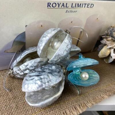 K - 101  Mariposa Decorative Oyster Shells & Nancy Hammond Oyster Shell Ornaments & Oyster Shell Wreath