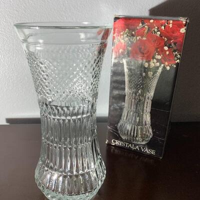 Crystal vase with box. Never used 