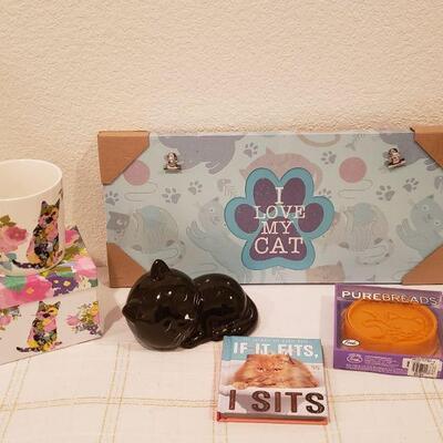 Lot 201: Cat Lovers Gift Lot