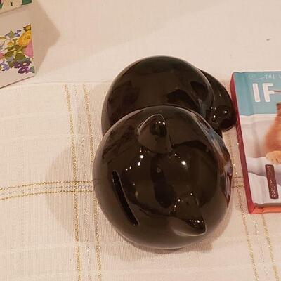 Lot 201: Cat Lovers Gift Lot