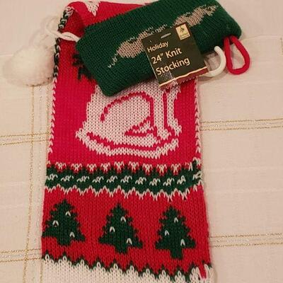 Lot 211: Cat Lovers Stocking, Christmas Cards and Pen