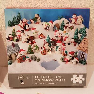 Lot 221: NEW Puzzle, Jewel Ice Tray, Hair Deco, Socks