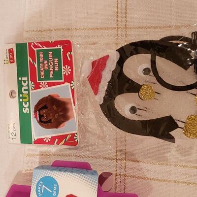 Lot 221: NEW Puzzle, Jewel Ice Tray, Hair Deco, Socks