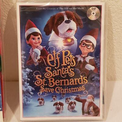 Lot 226: Elf on a Shelf DVD and Outfit for Elf