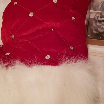 Lot 229: NEW Tree Skirt, Pinecone Candles, Foot Switch for Christmas Tree & Bag of Snow