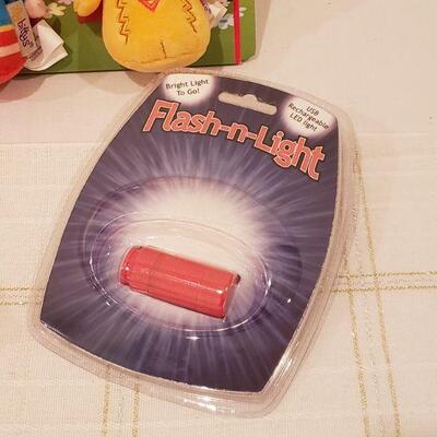 Lot 234: Itty Bitty Book & Characters, Childrens Bath Paint & Flash Light
