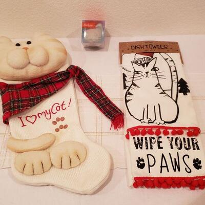 Lot 239: NEW Cat Stocking, Kitchen Towels and Cool Cat Ice Mold