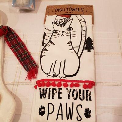 Lot 239: NEW Cat Stocking, Kitchen Towels and Cool Cat Ice Mold